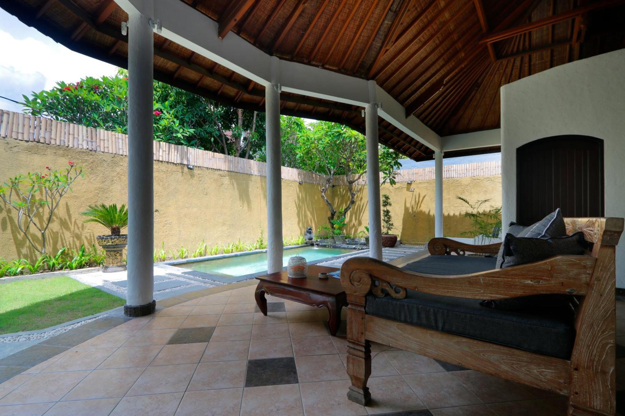 Singgah Villas Seminyak Esterno foto